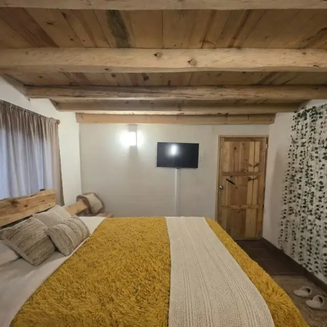 Cama