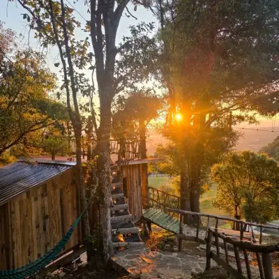 Foto de Casa del Árbol con jacuzzi y vistas al amanecer